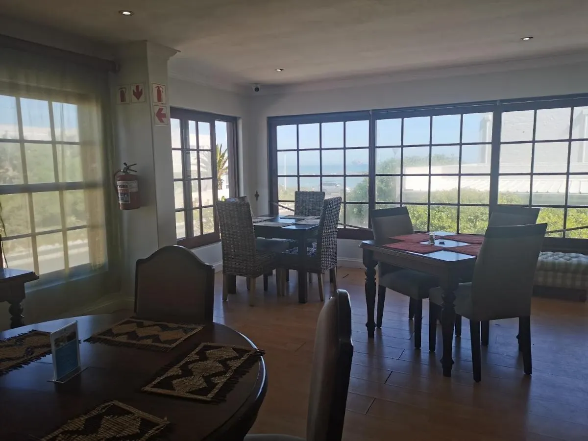 Hotel Blouberg Manor à Bloubergstrand Maison d'hôtes